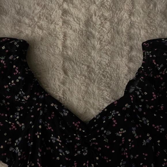 Girls dress - Picture 4 of 6